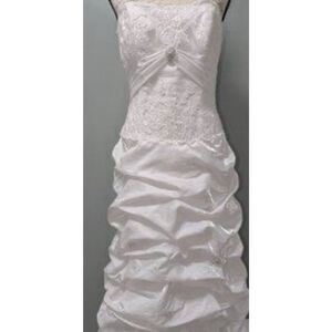 Maggie Sotero “Destination” Wedding Dress - size14